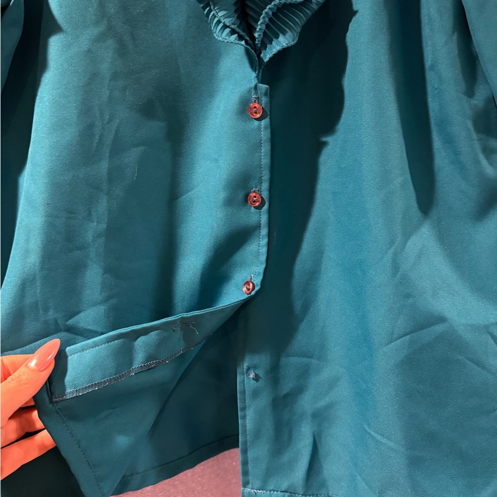 Chic Teal Ruffled Blouse - Picture 3 of 4